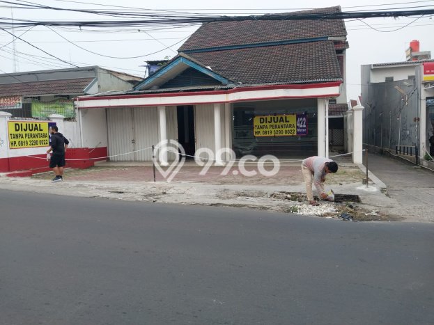 Unit Komersial Dijual di Ciledug Tangerang Luas Bangunan 300m2 Unit Komersial Dijual di Ciledug Tangerang Luas Bangunan 300m2