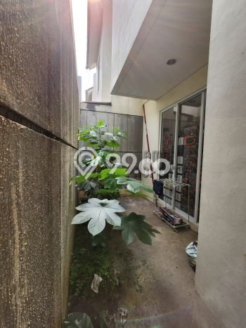 Hunian Nyaman Asri 2 KT Siap Pakai di BSD City Tangerang Hunian Nyaman Asri 2 KT Siap Pakai di BSD City Tangerang