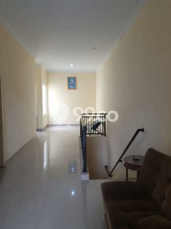 Rumah Modern 3 KT di Taman Royal Tangerang Unfurnished Rumah Modern 3 KT di Taman Royal Tangerang Unfurnished