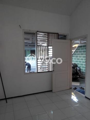 Rumah Luas Asri 3 KT Siap Huni di Pondok Kelapa Jakarta Timur Rumah Luas Asri 3 KT Siap Huni di Pondok Kelapa Jakarta Timur