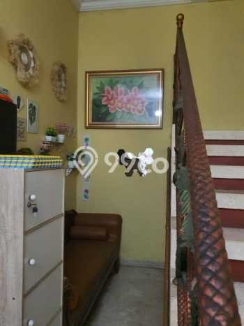 Rumah Modern 5 KT di Kalisari Jakarta Timur Semi Furnished Rumah Modern 5 KT di Kalisari Jakarta Timur Semi Furnished