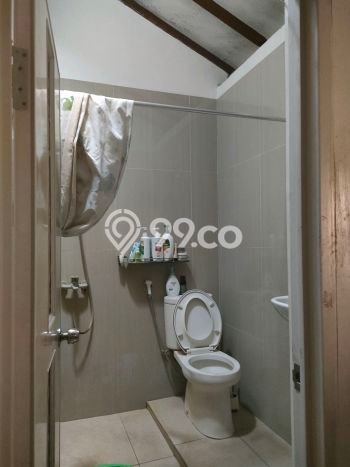 For Sale Rumah 4 Kamar Lokasi Strategis Nyaman dan Strategis di Duren Sawit For Sale Rumah 4 Kamar Lokasi Strategis Nyaman dan Strategis di Duren Sawit
