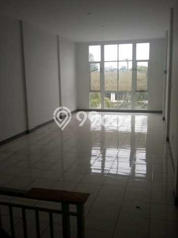 Untuk Disewa Ruko di Kelapa Gading Jakarta Utara LT 102m2, LB 306m2 Untuk Disewa Ruko di Kelapa Gading Jakarta Utara LT 102m2, LB 306m2