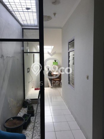 Ready to Use! Luxury House LT 182m2 Desain Modern di Geger Kalong Ready to Use! Luxury House LT 182m2 Desain Modern di Geger Kalong