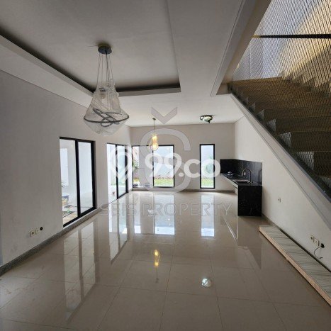 Ready to Use! Luxury House LT 182m2 Desain Modern di Geger Kalong Ready to Use! Luxury House LT 182m2 Desain Modern di Geger Kalong