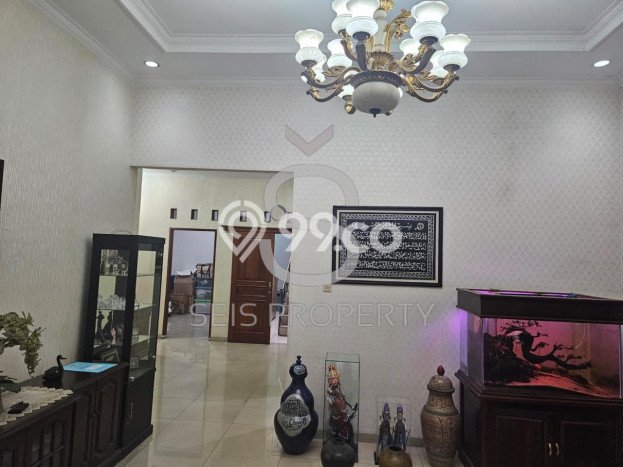 Siap Huni Hunian Elit 5 Kamar di Kiaracondong Dekat ke Mana Saja Siap Huni Hunian Elit 5 Kamar di Kiaracondong Dekat ke Mana Saja