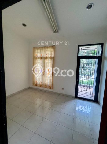 Rumah Luas Asri 3 KT Siap Pakai di Duta Pakuan Bogor Rumah Luas Asri 3 KT Siap Pakai di Duta Pakuan Bogor