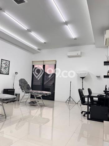Hunian Mewah LB 200m2 Siap Pakai Desain Elegan di Sektor 3 - Bintaro, Tangerang Selatan Hunian Mewah LB 200m2 Siap Pakai Desain Elegan di Sektor 3 - Bintaro, Tangerang Selatan