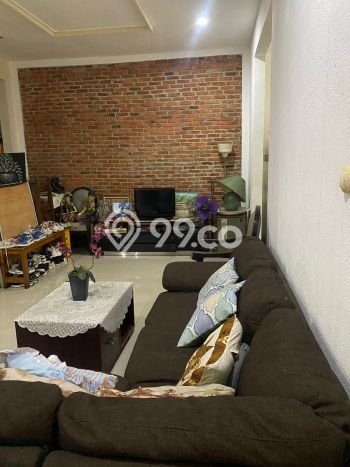 Rumah Strategis Modern Lb 200m2 di Ciputat, Tangerang Selatan Rumah Strategis Modern Lb 200m2 di Ciputat, Tangerang Selatan