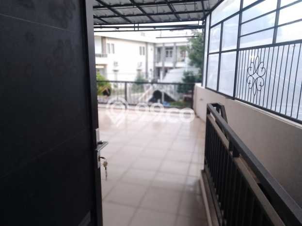 Rumah Strategis Minimalis Lb 150m2 di Ciputat, Tangerang Selatan Rumah Strategis Minimalis Lb 150m2 di Ciputat, Tangerang Selatan