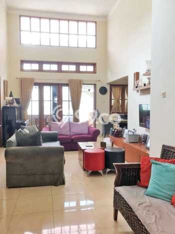 Hunian Mewah LB 150m2 Siap Pakai Desain Elegan di Sektor 7-Bintaro, Tangerang Selatan Hunian Mewah LB 150m2 Siap Pakai Desain Elegan di Sektor 7-Bintaro, Tangerang Selatan