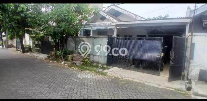 For Sale Rumah 3 Kamar Lokasi Ideal Bagus dan Strategis di Ciputat For Sale Rumah 3 Kamar Lokasi Ideal Bagus dan Strategis di Ciputat