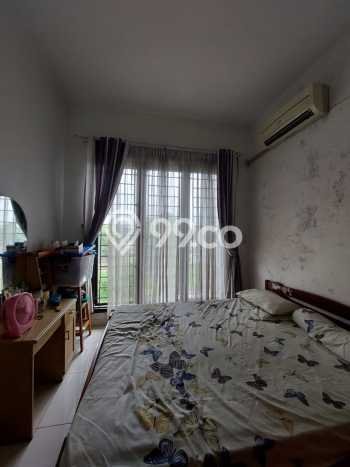 Hunian Nyaman Asri 3 KT Siap Huni di Bintaro Tangerang Selatan Hunian Nyaman Asri 3 KT Siap Huni di Bintaro Tangerang Selatan