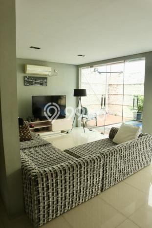 Dijual Rumah Elit Exclusive di Ciputat, Tangerang Selatan Dijual Rumah Elit Exclusive di Ciputat, Tangerang Selatan
