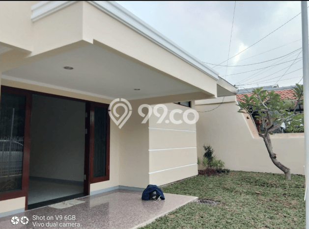 Rumah Elit Modern Siap Huni di Manyar Surabaya Rumah Elit Modern Siap Huni di Manyar Surabaya
