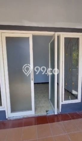 Jarang Ada! Rumah Sewa 4 Kamar Bagus Siap Huni Ketintang Jarang Ada! Rumah Sewa 4 Kamar Bagus Siap Huni Ketintang