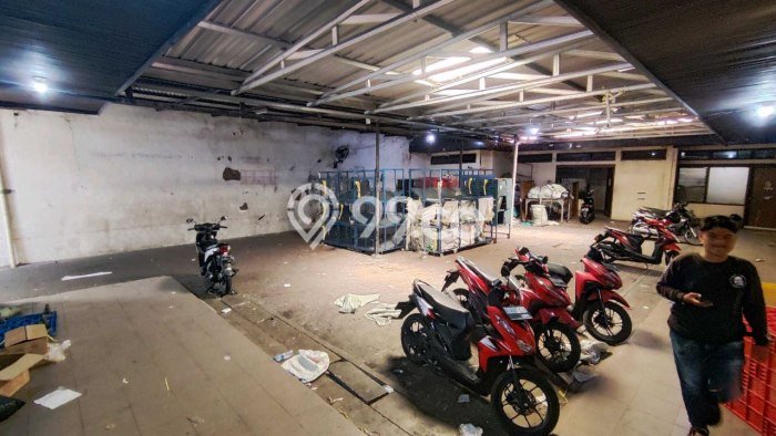 Komersial bagus disewakan di Sawahan Surabaya dengan LB 600m2 harga sewa terbaik Komersial bagus disewakan di Sawahan Surabaya dengan LB 600m2 harga sewa terbaik