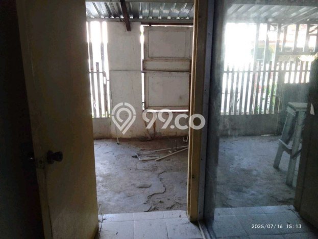 Unit Komersial Disewakan di Surabaya Area Strategis Harga Kompetitif Unit Komersial Disewakan di Surabaya Area Strategis Harga Kompetitif