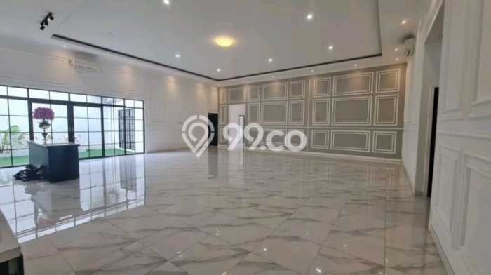Hunian Mewah Siap Huni LT 515m2 di Cilandak, Jakarta Selatan Hunian Mewah Siap Huni LT 515m2 di Cilandak, Jakarta Selatan