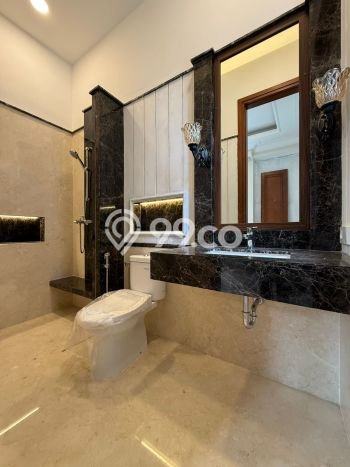 For Sale! Premium House LT 1066m2 Desain Modern di Kemang For Sale! Premium House LT 1066m2 Desain Modern di Kemang