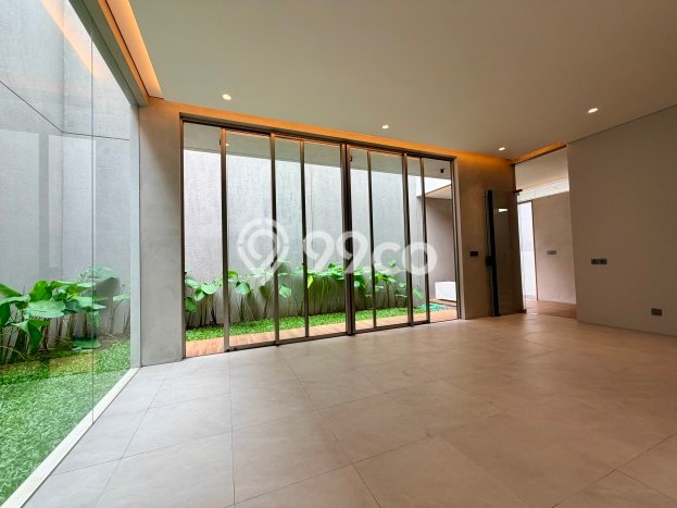 Rumah Elit Modern Siap Huni di Joglo Jakarta Barat Rumah Elit Modern Siap Huni di Joglo Jakarta Barat