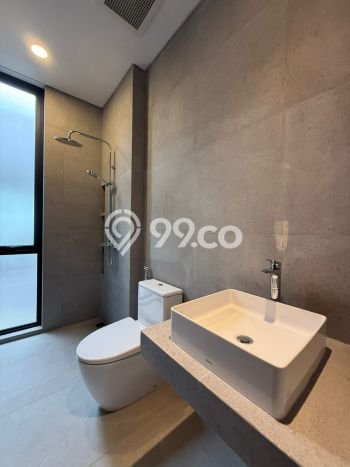 Ready to Use! Luxury House LT 209m2 Desain Modern di Kemang Ready to Use! Luxury House LT 209m2 Desain Modern di Kemang