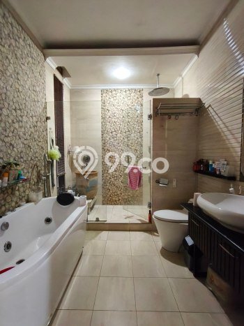 For Sale! Luxury House LT 432m2 Desain Elegan di Slipi For Sale! Luxury House LT 432m2 Desain Elegan di Slipi