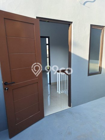 Rumah Strategis Modern Lb 75m2 di Ciputat, Tangerang Selatan Rumah Strategis Modern Lb 75m2 di Ciputat, Tangerang Selatan