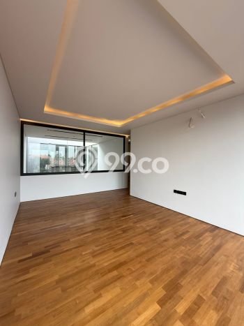 Ready to Use! Luxury House LT 209m2 Desain Modern di Kemang Ready to Use! Luxury House LT 209m2 Desain Modern di Kemang