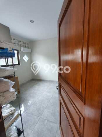 Ready to Use! Premium House LT 144m2 Desain Elegan di Permata Buana Ready to Use! Premium House LT 144m2 Desain Elegan di Permata Buana