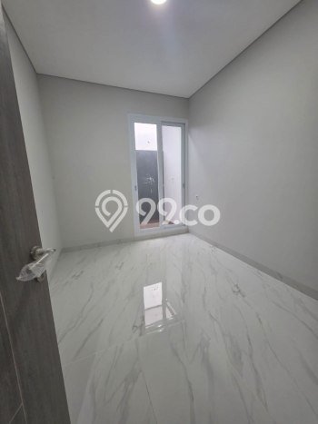 Rumah Mewah LB 250m2 Siap Pakai Desain Elegan di Sunrise Garden, Jakarta Barat Rumah Mewah LB 250m2 Siap Pakai Desain Elegan di Sunrise Garden, Jakarta Barat