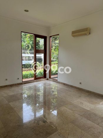 Hunian Mewah LB 650m2 Siap Huni Desain Elegan di Permata Hijau, Jakarta Selatan Hunian Mewah LB 650m2 Siap Huni Desain Elegan di Permata Hijau, Jakarta Selatan