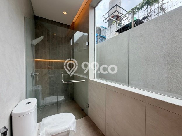 Rumah Elit Modern Siap Huni di Joglo Jakarta Barat Rumah Elit Modern Siap Huni di Joglo Jakarta Barat
