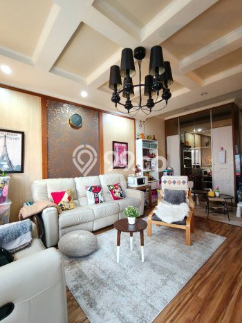 For Sale! Luxury House LT 432m2 Desain Elegan di Slipi For Sale! Luxury House LT 432m2 Desain Elegan di Slipi