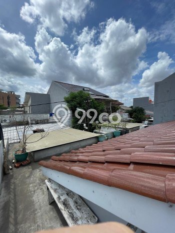 Rumah Elit Modern Tanpa Renovasi di Meruya Jakarta Barat Rumah Elit Modern Tanpa Renovasi di Meruya Jakarta Barat