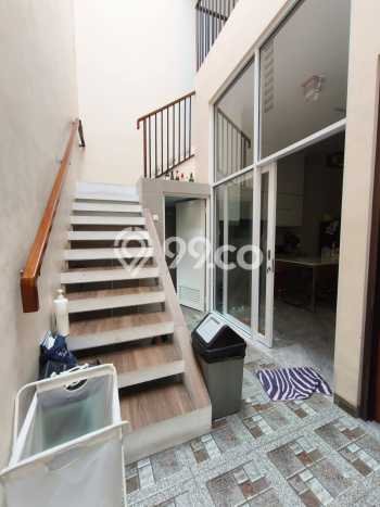 Ready to Use! Premium House LT 144m2 Desain Elegan di Permata Buana Ready to Use! Premium House LT 144m2 Desain Elegan di Permata Buana