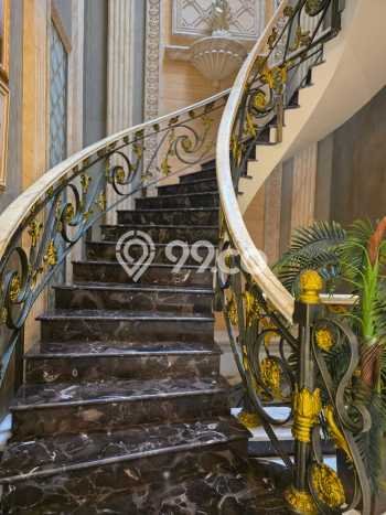 Dijual Rumah Mewah Elegan Dengan View Cantik di Pluit, Jakarta Utara Dijual Rumah Mewah Elegan Dengan View Cantik di Pluit, Jakarta Utara
