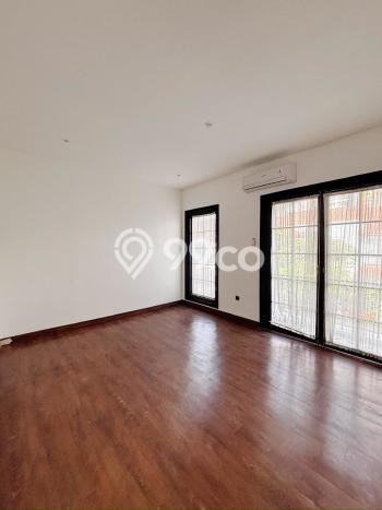 Dijual Rumah Premium dengan Fasilitas Sekitar Komplit di Cinere, Depok Dijual Rumah Premium dengan Fasilitas Sekitar Komplit di Cinere, Depok