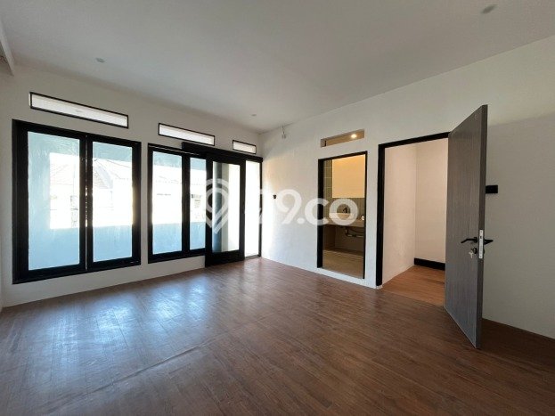 Hunian Cantik Minimalis Lb 185m2 di Cinere, Depok Hunian Cantik Minimalis Lb 185m2 di Cinere, Depok