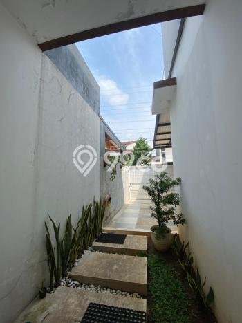 Hunian Cantik Minimalis Lb 115m2 di Cinere, Depok Hunian Cantik Minimalis Lb 115m2 di Cinere, Depok