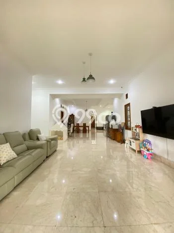 Rumah Elit LB 580m2 Siap Huni Desain Elegan di Margonda, Depok Rumah Elit LB 580m2 Siap Huni Desain Elegan di Margonda, Depok