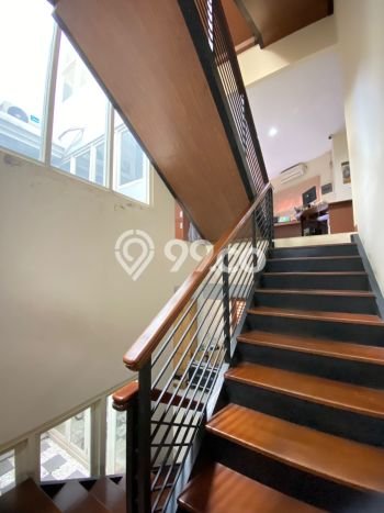 Kantor Bagus LT 181m2 LB 400m2 Dijual di Cinere Depok Kantor Bagus LT 181m2 LB 400m2 Dijual di Cinere Depok