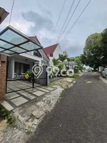For Sale! Premium House LT 202m2 Desain Elegan di Lebak Bulus For Sale! Premium House LT 202m2 Desain Elegan di Lebak Bulus