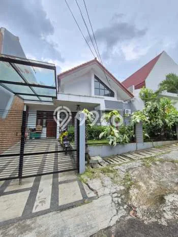 For Sale! Premium House LT 202m2 Desain Elegan di Lebak Bulus For Sale! Premium House LT 202m2 Desain Elegan di Lebak Bulus