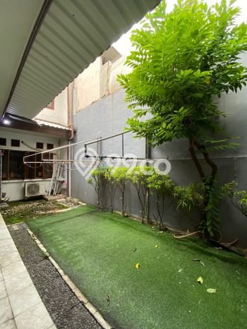 For Sale! Luxury House LT 250m2 Desain Elegan di Cirendeu For Sale! Luxury House LT 250m2 Desain Elegan di Cirendeu