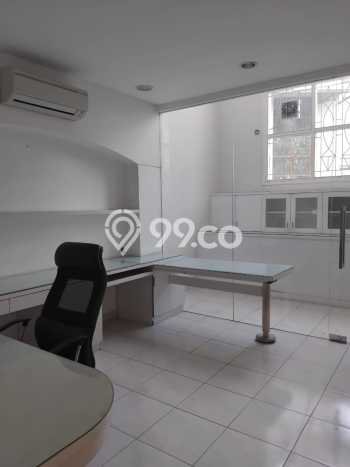 Disewakan! Rumah 4 Kamar Tidur &
4 Kamar Mandi di Pantai Indah Kapuk, Jakarta Utara Disewakan! Rumah 4 Kamar Tidur &
4 Kamar Mandi di Pantai Indah Kapuk, Jakarta Utara