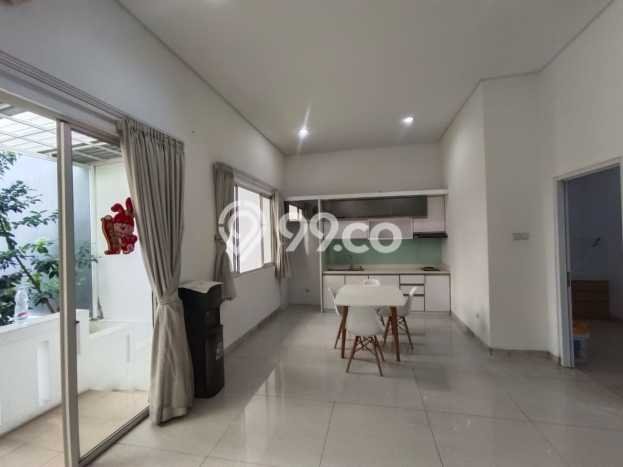 Rumah sewa siap pakai 5 KT di Pantai Indah Kapuk, Jakarta Utara Rumah sewa siap pakai 5 KT di Pantai Indah Kapuk, Jakarta Utara