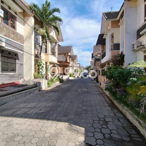 HUNIAN PREMIUM! Rumah di Mlati, 3 KT, Kawasan Prospektif, Luas 110m² Bangunan 180m² HUNIAN PREMIUM! Rumah di Mlati, 3 KT, Kawasan Prospektif, Luas 110m² Bangunan 180m²