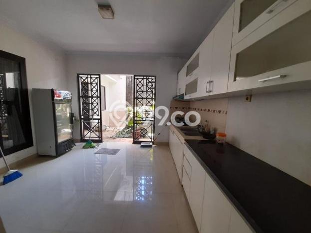 FEATURED! Rumah kawasan Ngaglik, 3 KM, Area Premium, Luas 180m² Bangunan 220m² FEATURED! Rumah kawasan Ngaglik, 3 KM, Area Premium, Luas 180m² Bangunan 220m²