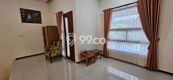 Rumah Nyaman area Caturtunggal, 3 KM, Lingkungan Tenang, Luas 137m² LB 210m² Rumah Nyaman area Caturtunggal, 3 KM, Lingkungan Tenang, Luas 137m² LB 210m²